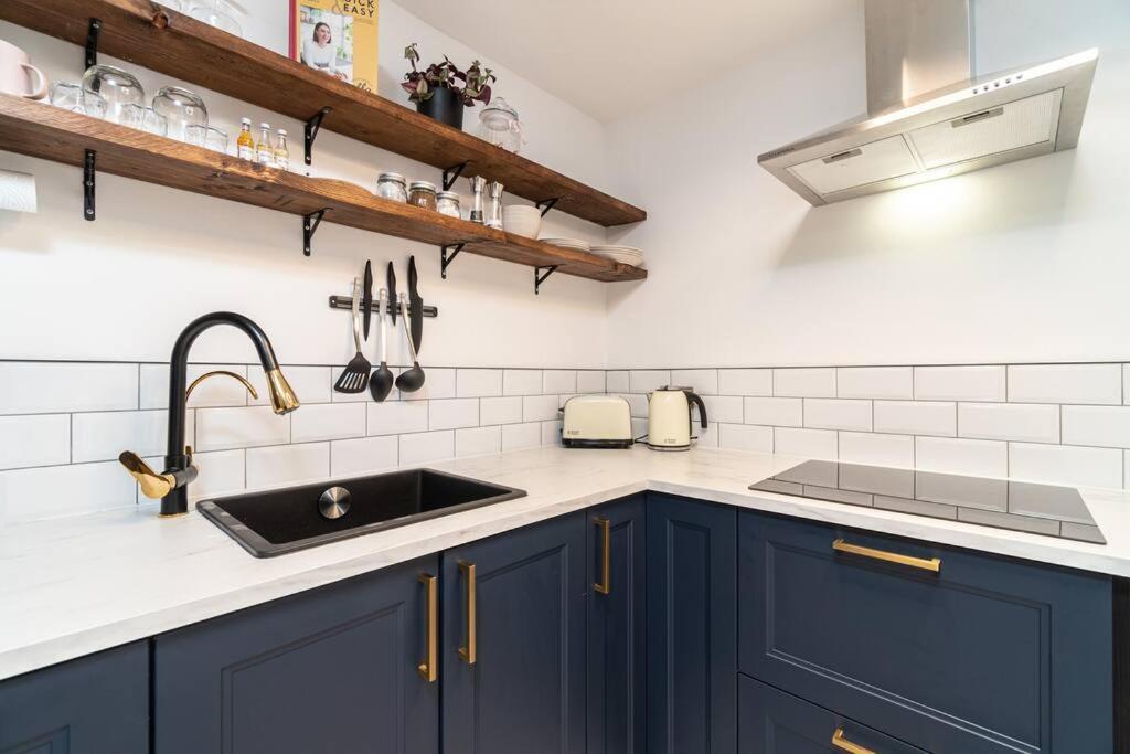 Stylish City Pad With Free Private Parking Glasgow Exterior foto